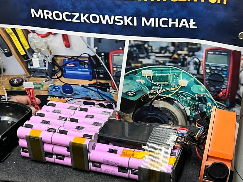 Pakiet ogniw Li-Ion przygotowany do złożenia baterii hulajnogi